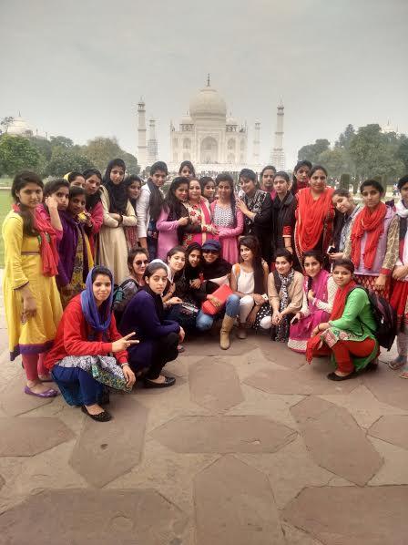 Kashmiri girls on Army tour visit DU, Kala Utsav